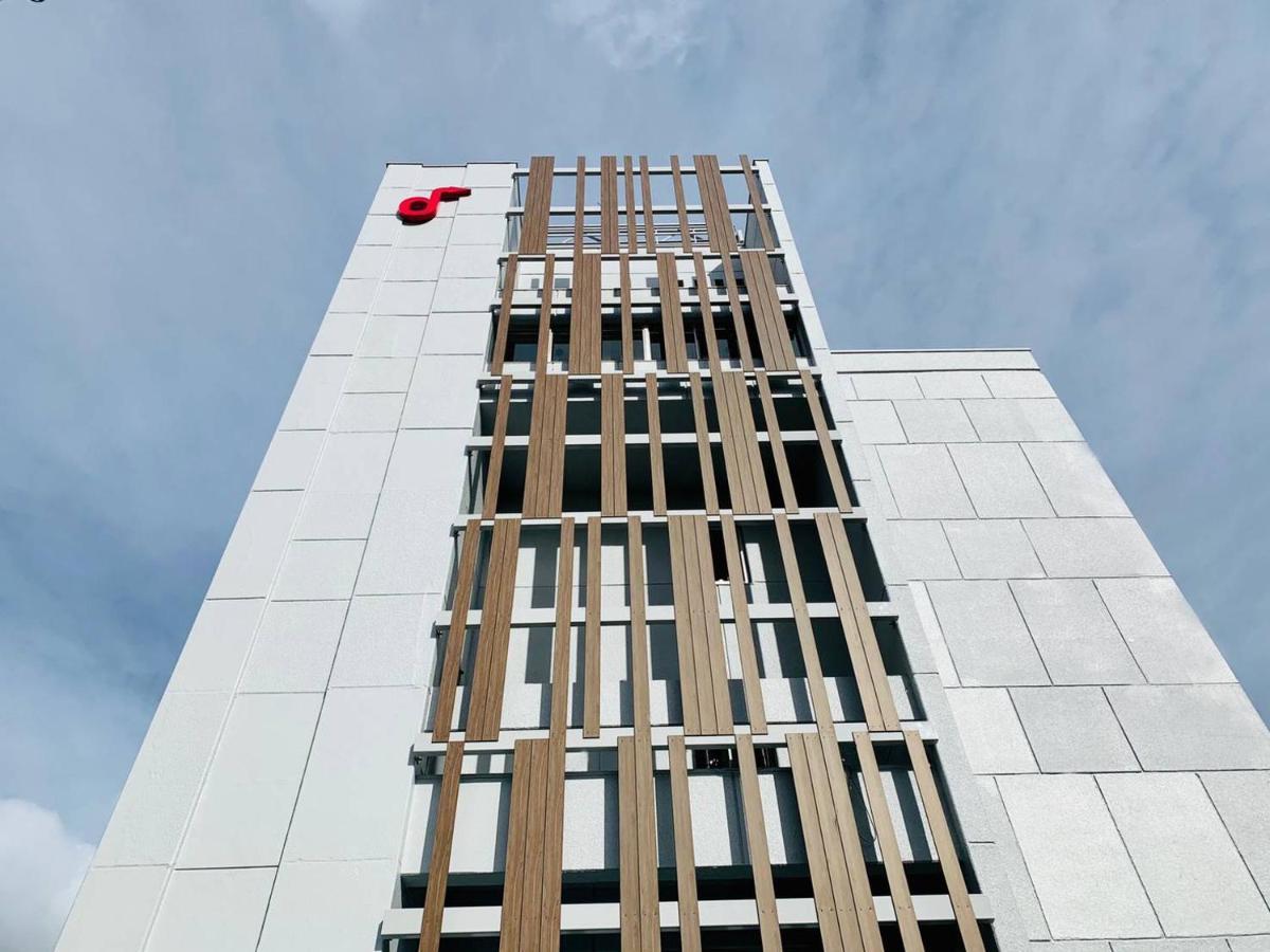 Fukuyama Royal Hotel Exterior foto
